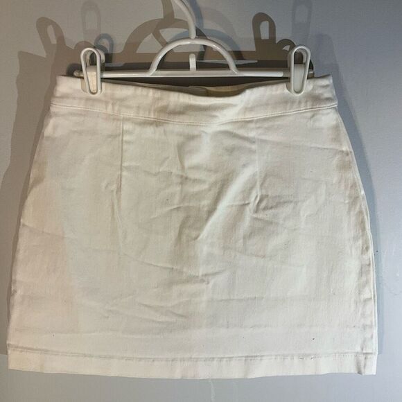 White Button Up Denim Miniskirt, Medium chicsportif preppy - Picture 6 of 8